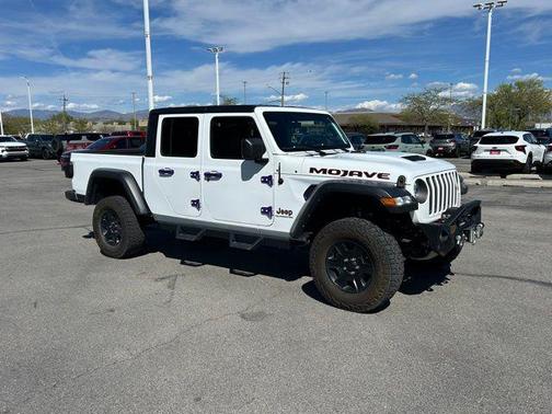 Bright White Clearcoat 2021 Jeep Gladiator Mojave 4x4