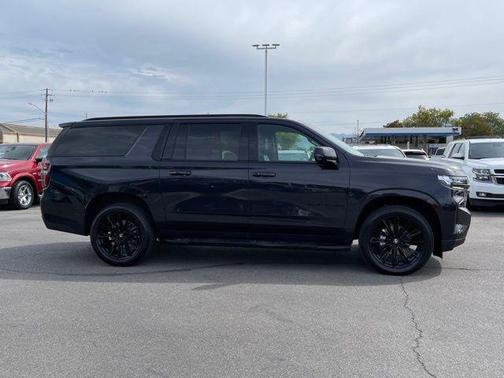 2022 Chevrolet Suburban RST