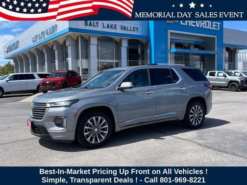 Sterling Gray Metallic 2023 Chevrolet Traverse Premier