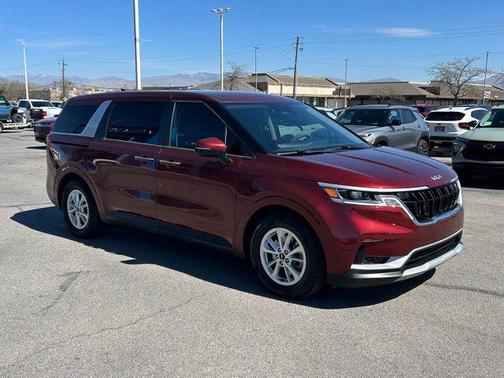 2022 Kia Carnival LXS