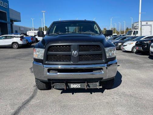 2017 RAM 2500 Tradesman Crew Cab 4x4 6'4' Box