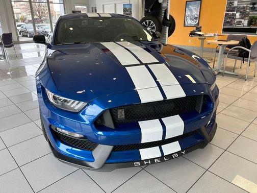 2017 Ford Shelby GT350 Base