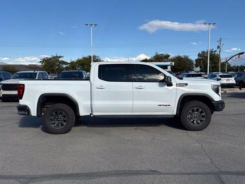 Summit White 2024 GMC Sierra 1500 AT4X
