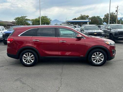 2017 Kia Sorento LX