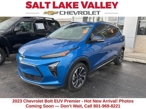 Bright Blue Metallic 2023 Chevrolet Bolt EUV FWD Premier