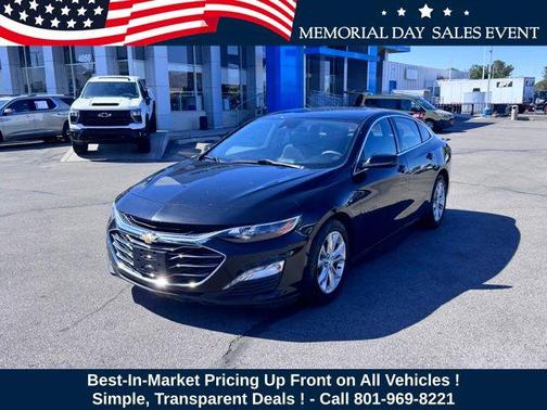 Mosaic Black Metallic 2023 Chevrolet Malibu FWD 1LT