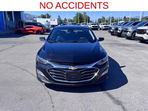 Mosaic Black Metallic 2023 Chevrolet Malibu FWD 1LT