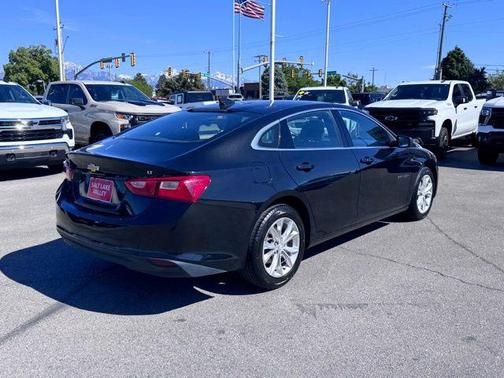 Mosaic Black Metallic 2023 Chevrolet Malibu FWD 1LT