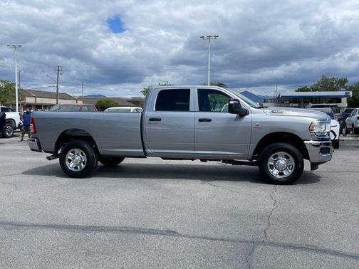 2024 RAM 3500 Tradesman Crew Cab 4x4 8' Box