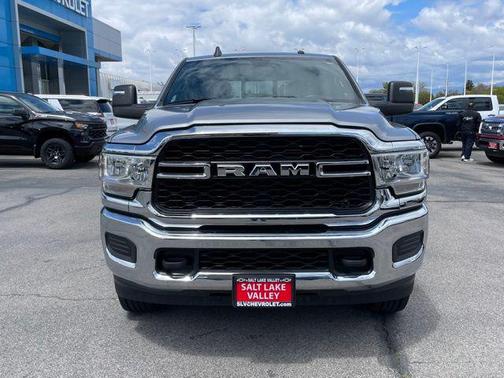 2024 RAM 3500 Tradesman Crew Cab 4x4 8' Box