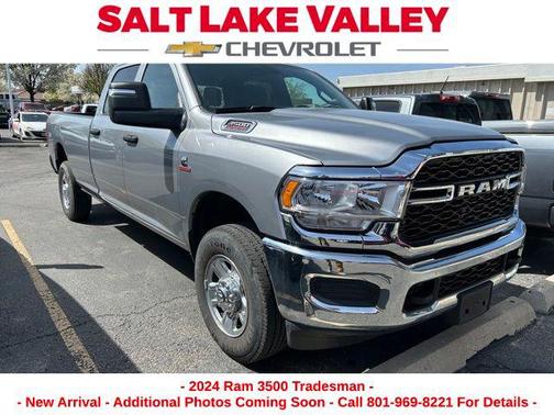 2024 RAM 3500 Tradesman Crew Cab 4x4 8' Box
