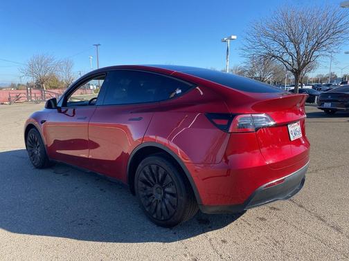 2024 Tesla Model Y Long Range Dual Motor All-Wheel Drive