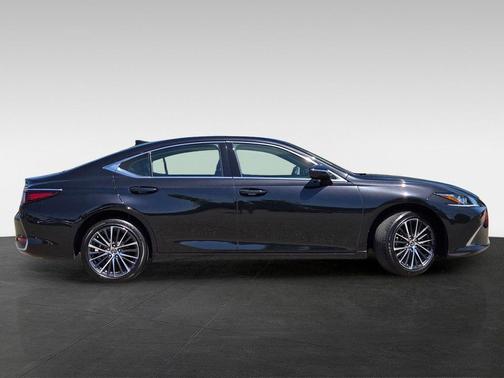 Caviar 2024 Lexus ES 250 Base