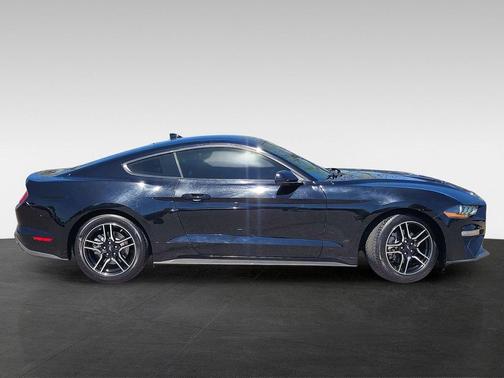 2021 Ford Mustang EcoBoost