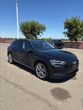 2021 Audi e-tron Prestige