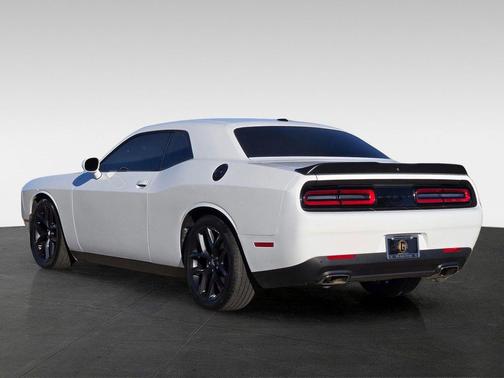 White Knuckle Clearcoat 2022 Dodge Challenger GT