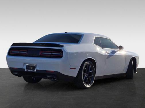 White Knuckle Clearcoat 2022 Dodge Challenger GT
