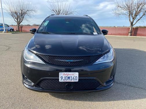 2020 Chrysler Pacifica Hybrid Limited