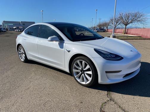 2020 Tesla Model 3 Standard Range Plus