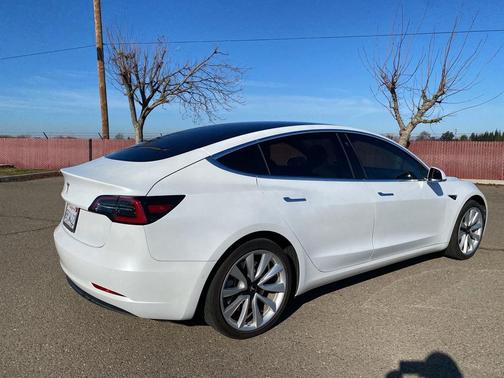 2020 Tesla Model 3 Standard Range Plus