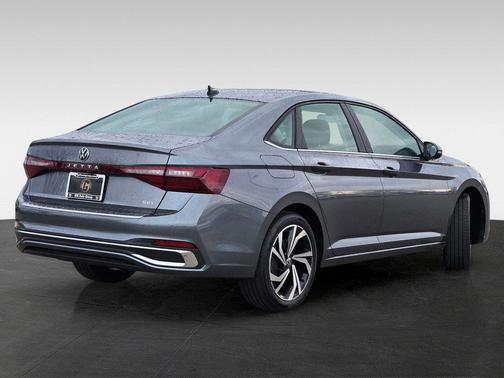 Platinum Gray Metallic 2026 Volkswagen Jetta 1.4T SEL