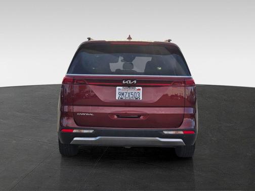 2024 Kia Carnival SX
