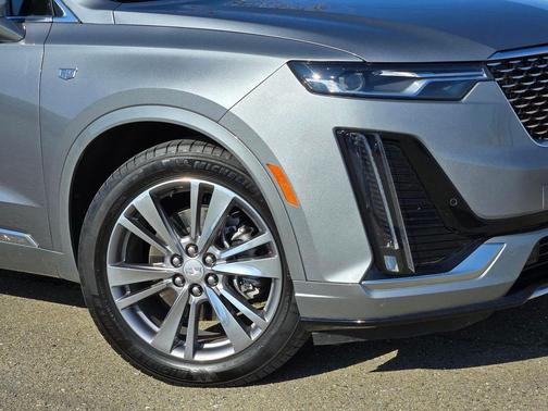 2025 Cadillac XT6 Premium Luxury AWD