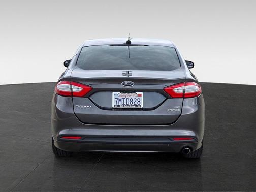 2016 Ford Fusion Hybrid SE