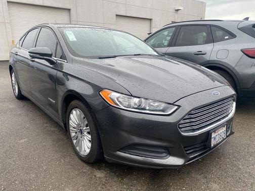 2016 Ford Fusion Hybrid SE