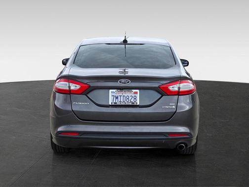 2016 Ford Fusion Hybrid SE