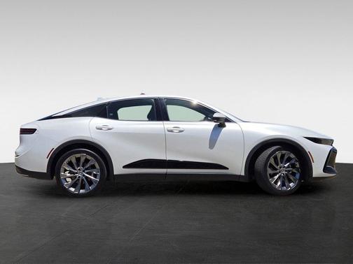 Oxygen White 2023 Toyota Crown Limited