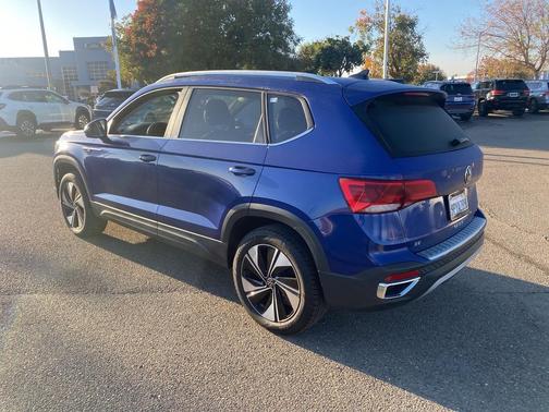 2024 Volkswagen Taos 1.5T SE