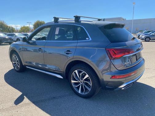2022 Audi Q5 45 S line Premium Plus