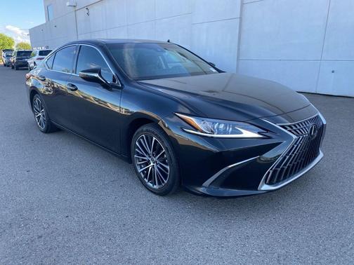 2024 Lexus ES 300h Base