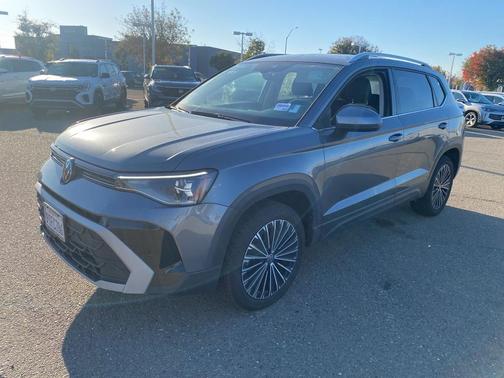 2025 Volkswagen Taos 1.5T SE