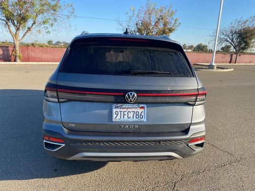 2025 Volkswagen Taos 1.5T SE