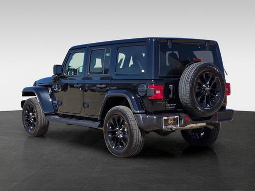 2025 Jeep Wrangler 4xe Sahara