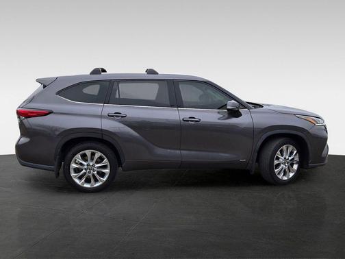 2022 Toyota Highlander Hybrid Limited