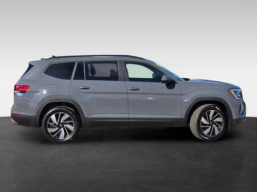 2026 Volkswagen Atlas 2.0T SE w/Technology 4MOTION