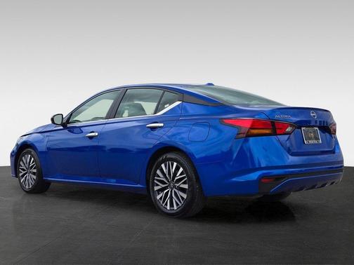 Bluestone Pearl 2025 Nissan Altima 2.5 SV