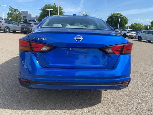 Bluestone Pearl 2025 Nissan Altima 2.5 SV