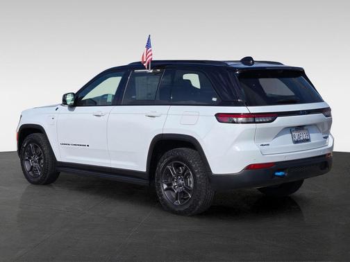 2023 Jeep Grand Cherokee 4xe Trailhawk Carb State Pkg