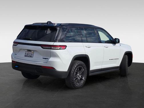 2023 Jeep Grand Cherokee 4xe Trailhawk Carb State Pkg