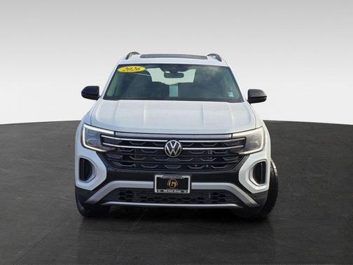 2026 Volkswagen Atlas Peak Edition