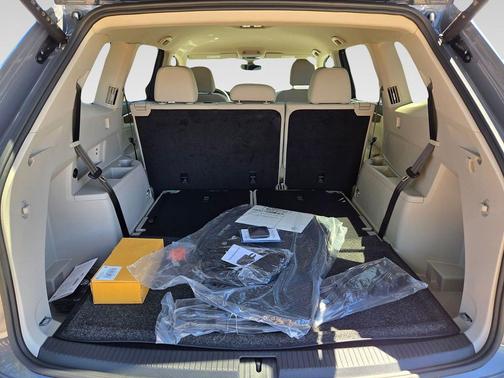 2026 Volkswagen Atlas 2.0T SE w/Technology 4MOTION
