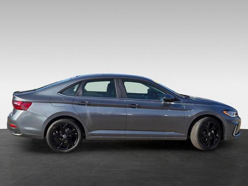 2026 Volkswagen Jetta 1.4T SE