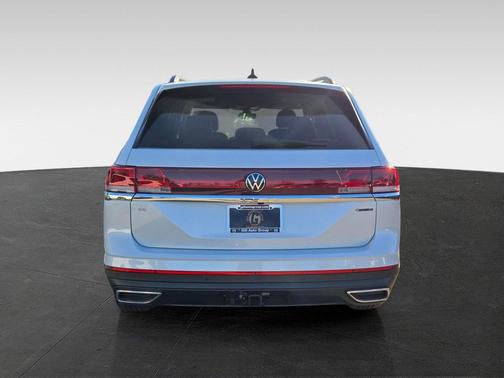 2026 Volkswagen Atlas 2.0T SE w/Technology 4MOTION