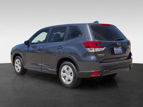 Magnetite Gray Metallic 2023 Subaru Forester Base