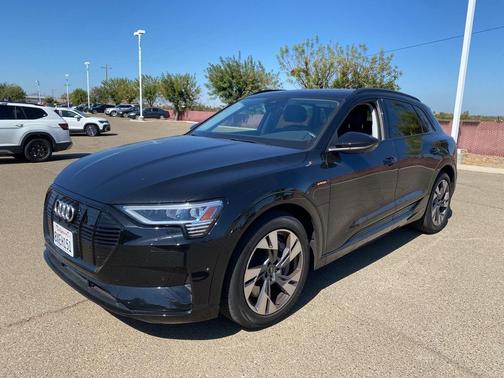 2021 Audi e-tron Premium