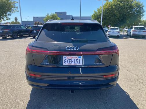 2021 Audi e-tron Premium